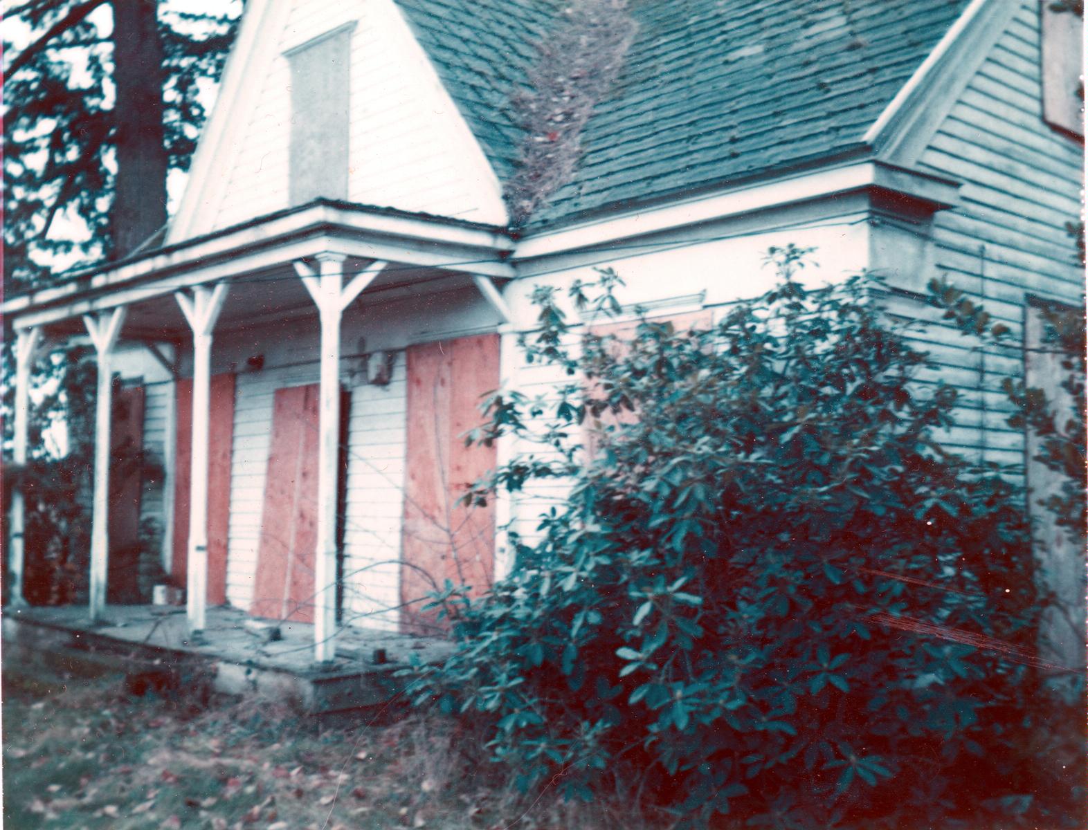 Fanno Farmhouse before restoration